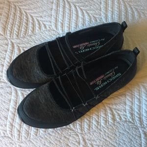 NWOT Sketchers Slip-on Shoes